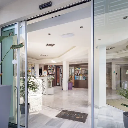 Steris Elegant Aparthotel