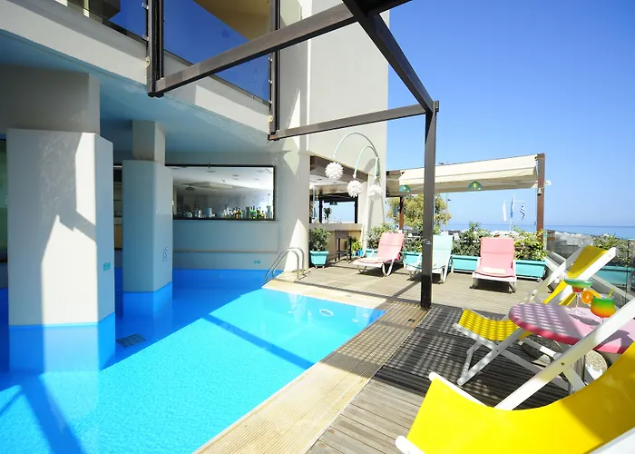 Steris Elegant Aparthotel Rethymno (Crete)