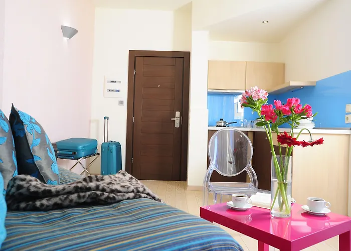 Steris Elegant Aparthotel 3*