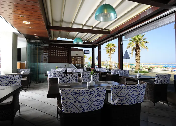 Aparthotel Steris Elegant 3*