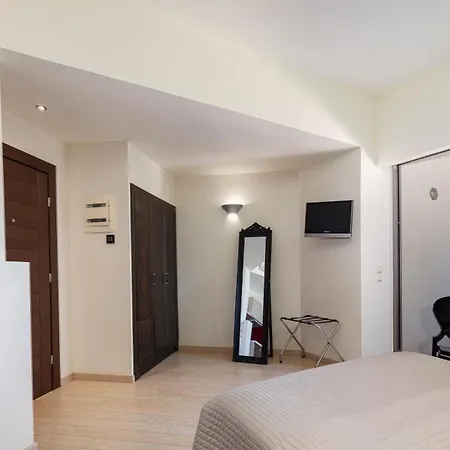 Steris Elegant Apartmanhotel 3*
