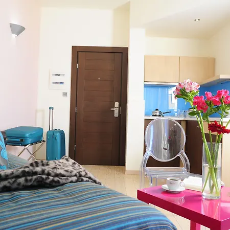 Steris Elegant Aparthotel 3*