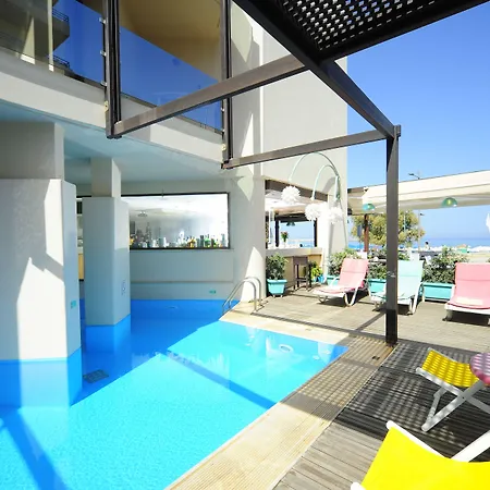 Steris Elegant Aparthotel 3*