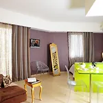 Steris Elegant 아파트호텔 레팀노