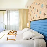 Steris Elegant 아파트호텔 레팀노