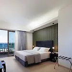 아파트호텔 Steris Elegant 레팀노